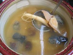 烏骨鶏薬膳スープ